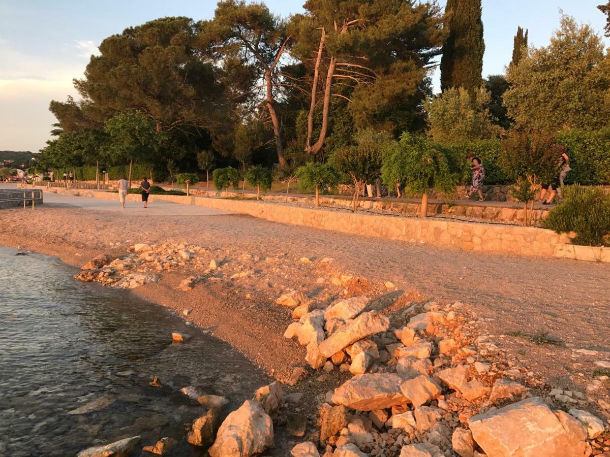 Apartment Aquamarin, Blizu Mora S Pogledom Na More, Za Do 6 Osoba Malinska Dış mekan fotoğraf
